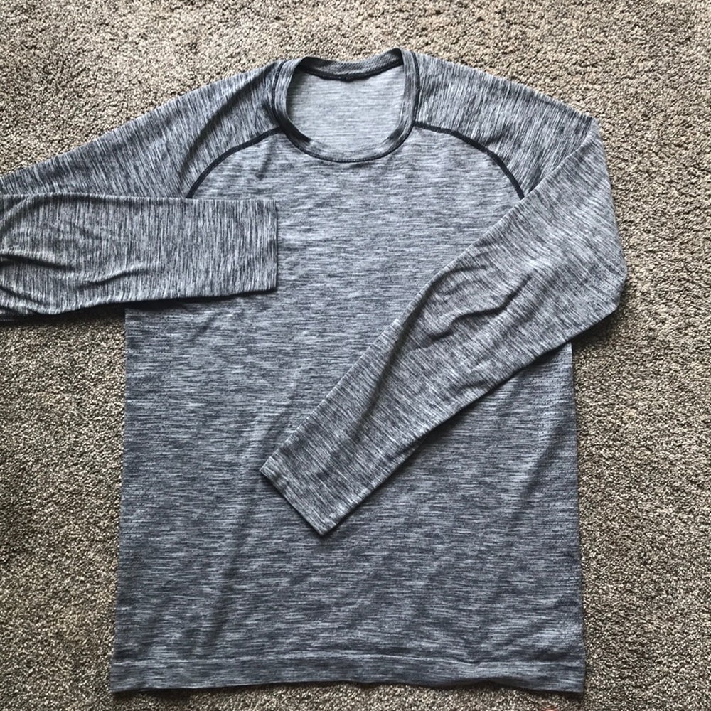 Lululemon Metal Vent Surge LS